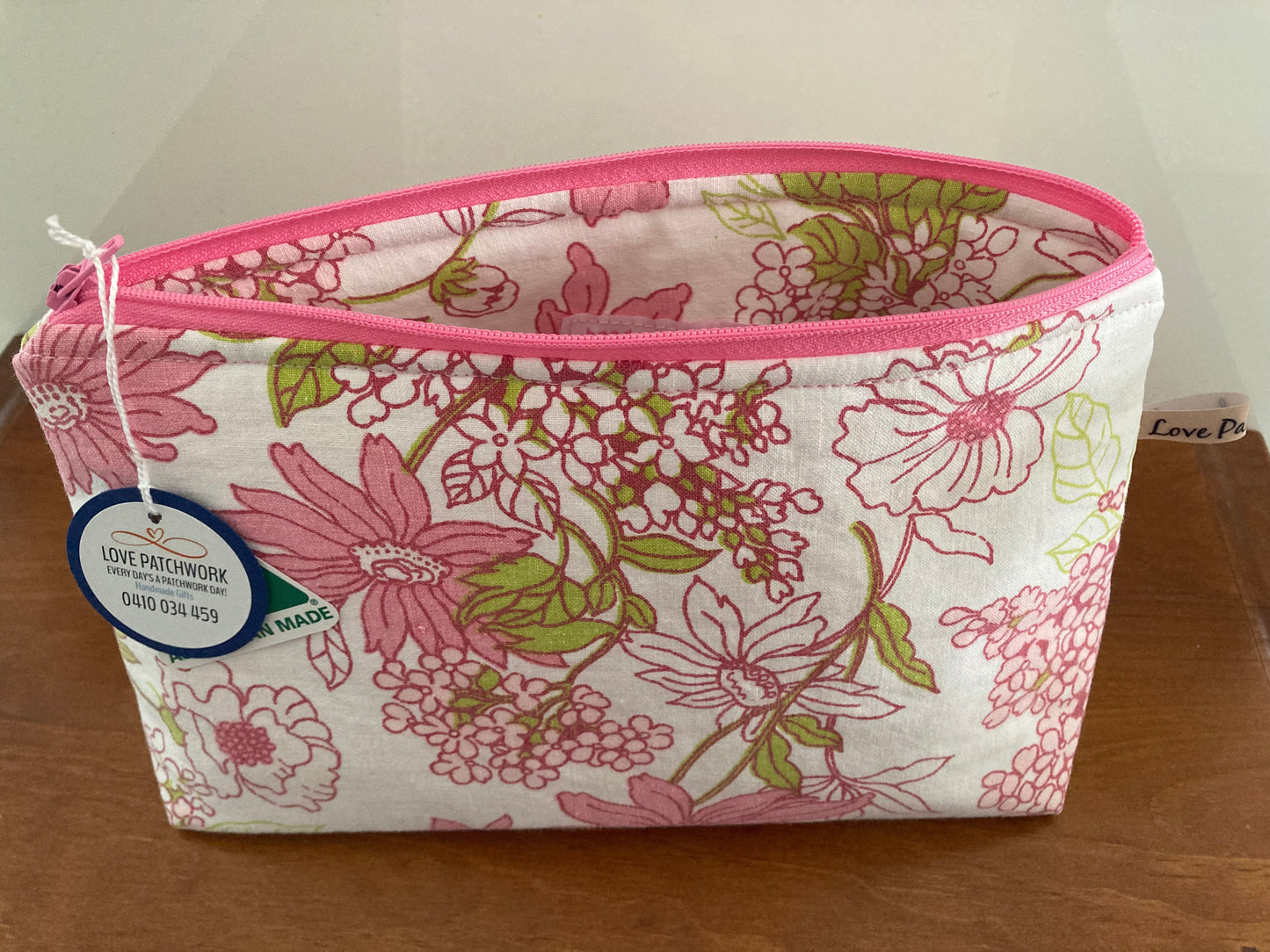 Gift Sets- Helping Hand Playing Card Holder, Hair Scrunchie & Pouch (Vintage Floral)