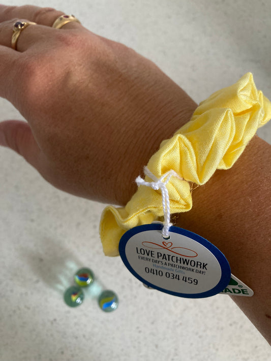 Discreet Fidget - Wrist Hair Scrunchie (Yellow)