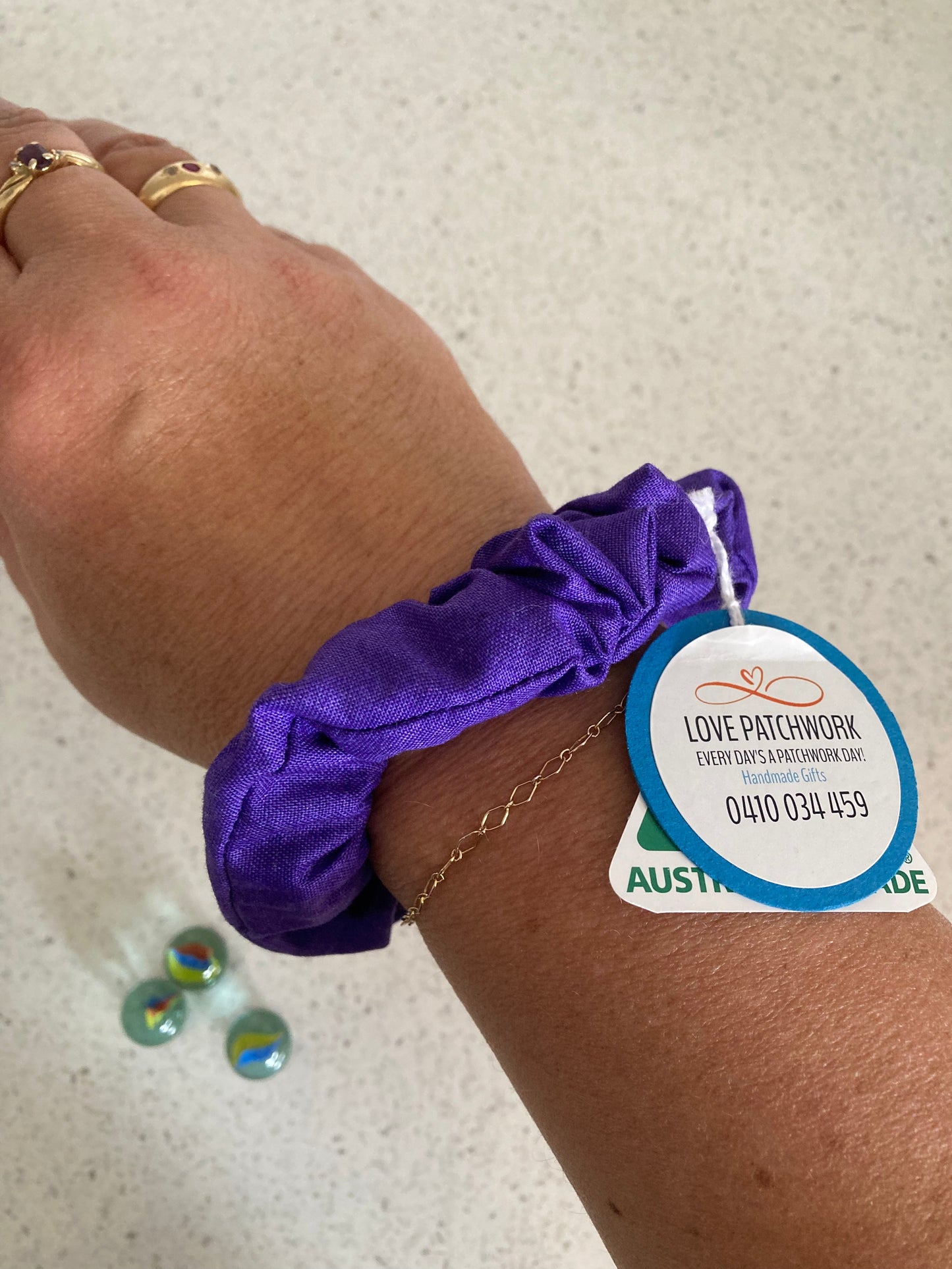 Discreet Fidget - Wrist Hair Scrunchie (Purple)