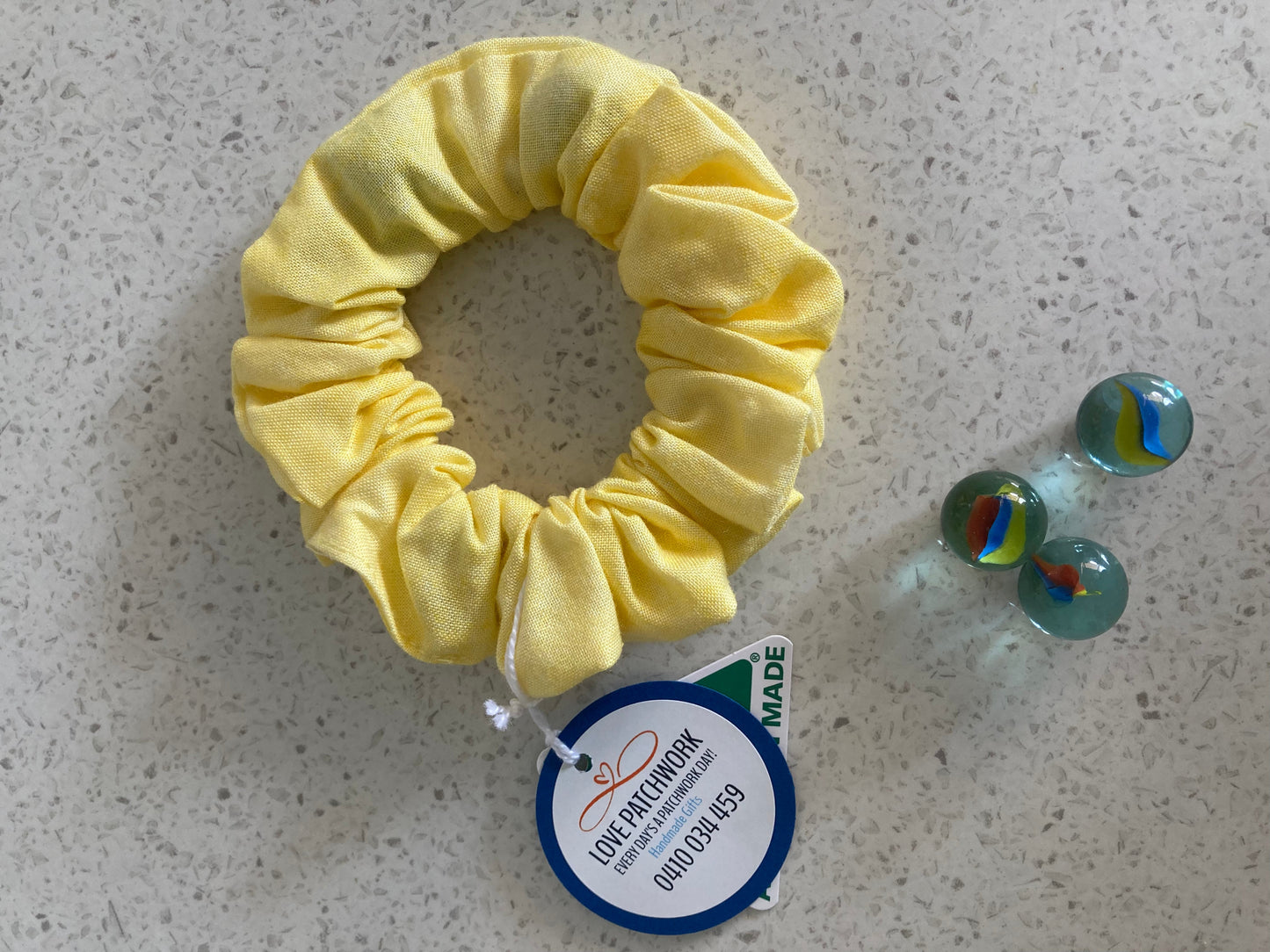 Discreet Fidget - Wrist Hair Scrunchie (Yellow)