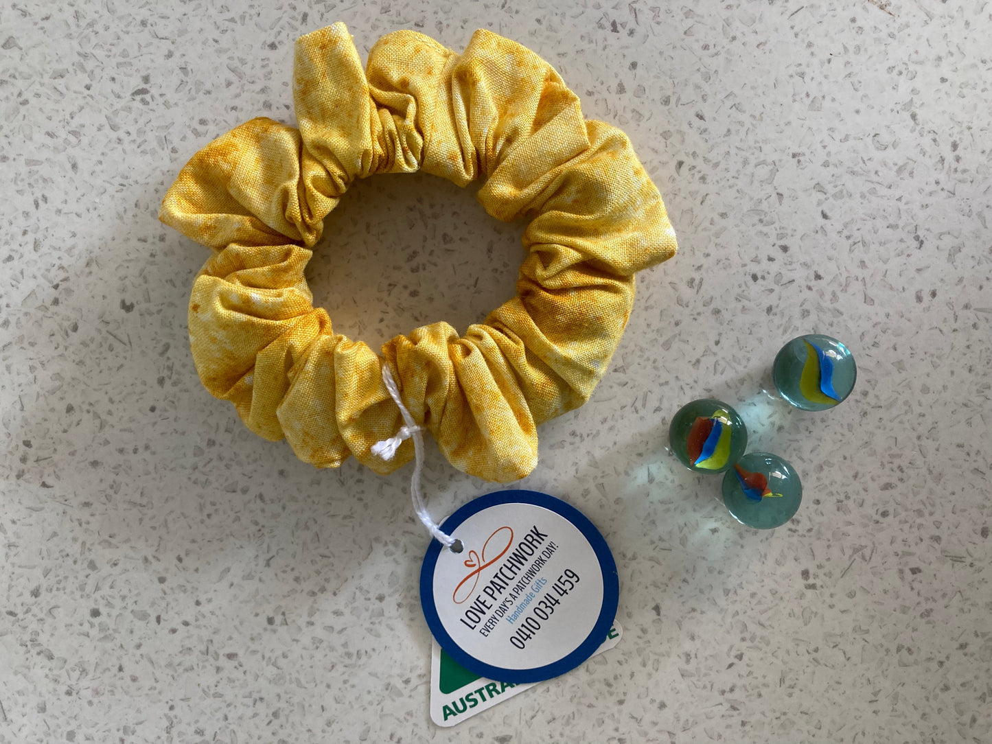 Discreet Fidget - Wrist Hair Scrunchie (Yellow)