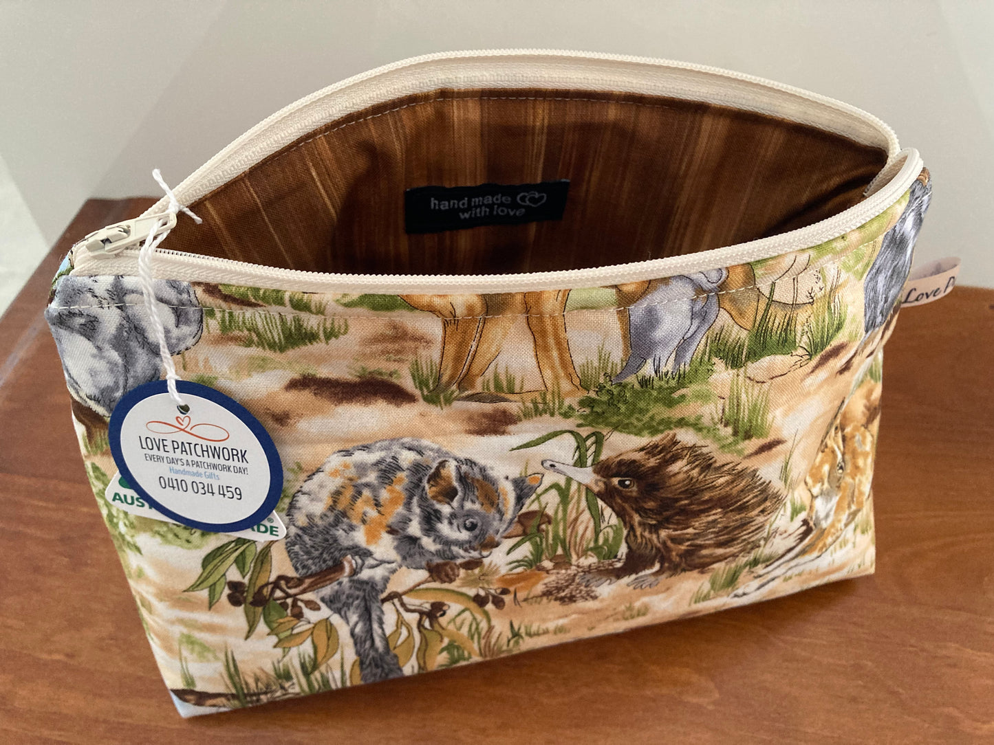 Gift Sets - Helping Hand Playing Card Holder & Pouch (Australian)