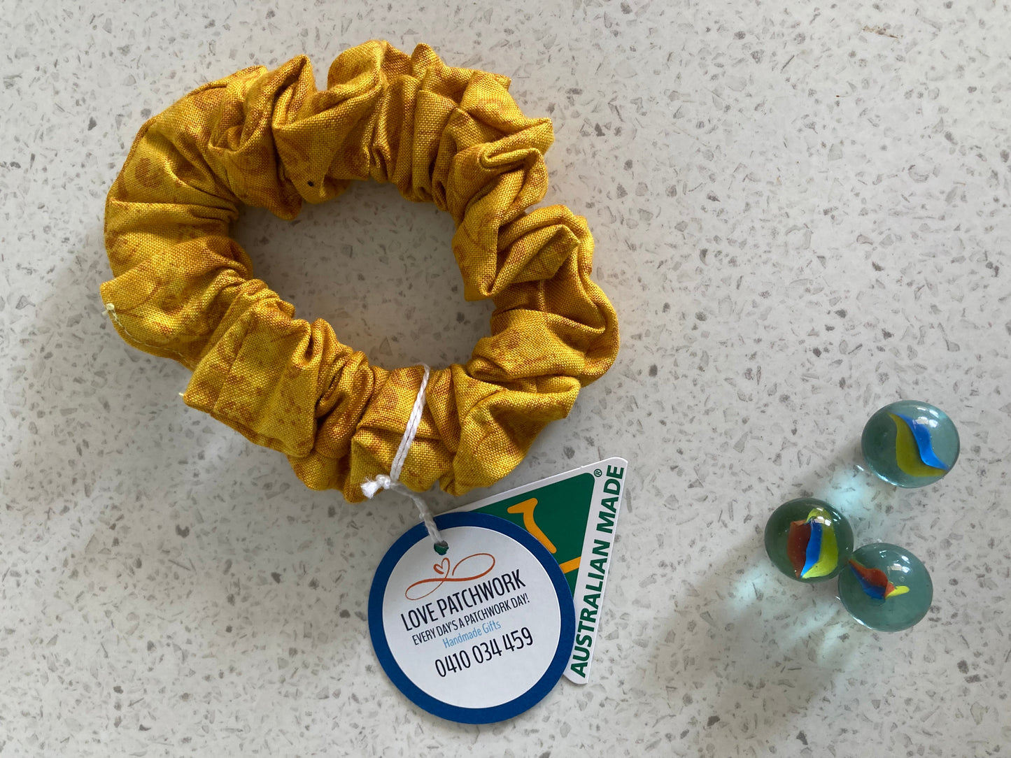 Discreet Fidget - Wrist Hair Scrunchie (Yellow)