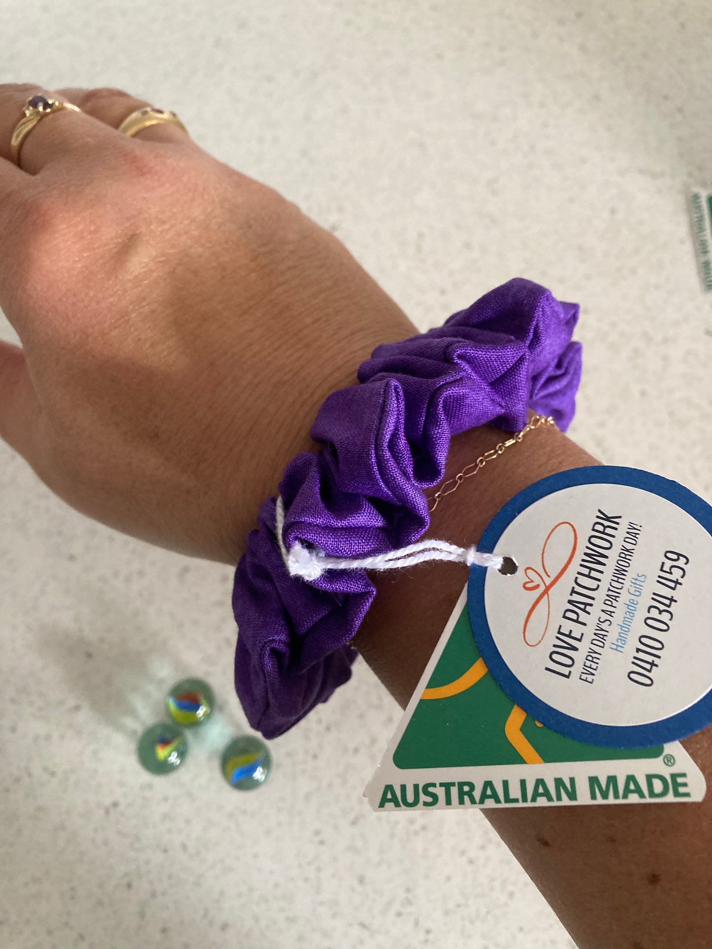 Discreet Fidget - Wrist Hair Scrunchie (Purple)