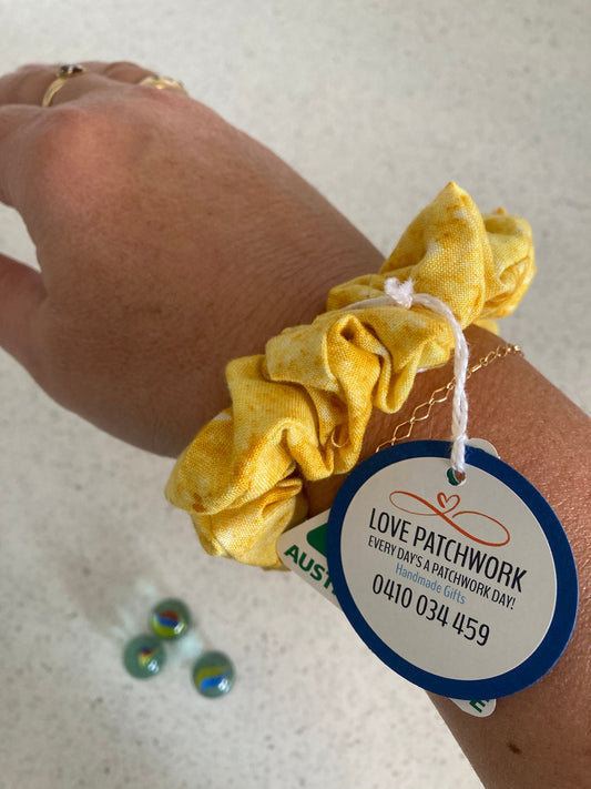 Discreet Fidget - Wrist Hair Scrunchie (Yellow)